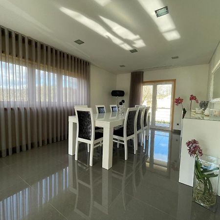 Ucha Villa Barcelos Εξωτερικό φωτογραφία
