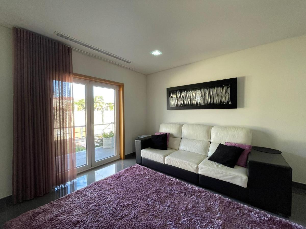 Ucha Villa Barcelos Εξωτερικό φωτογραφία