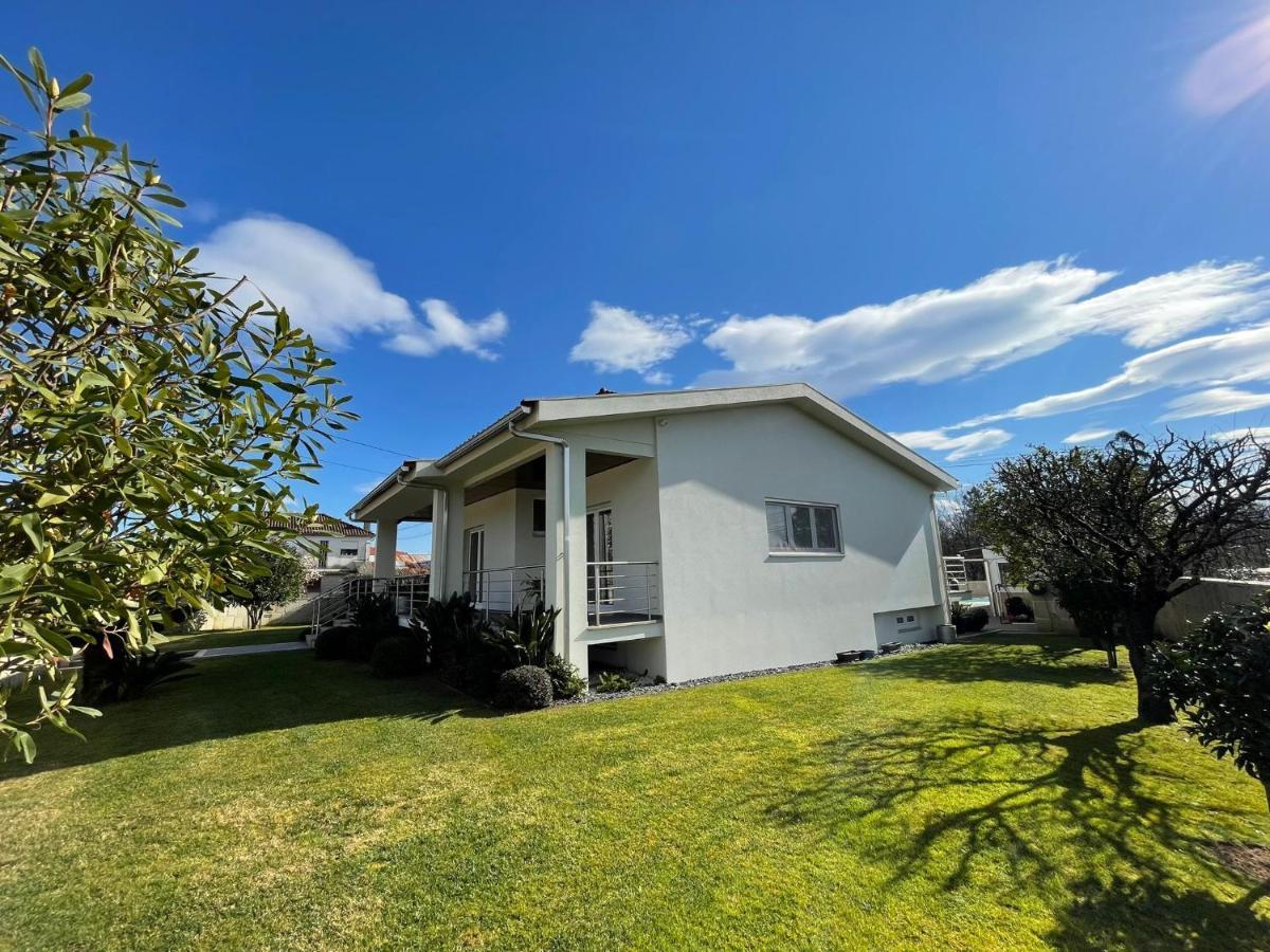 Ucha Villa Barcelos Εξωτερικό φωτογραφία
